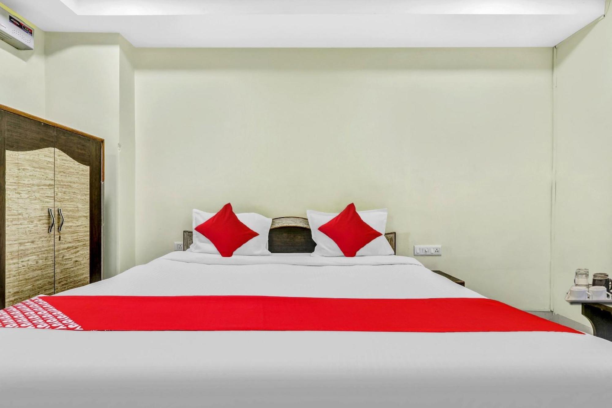 Hotel O Govind Guest House Gorakhpur Esterno foto